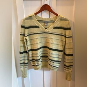 G.H. Bass & Co. Vintage 100% Lambs Wool Sweater size Medium